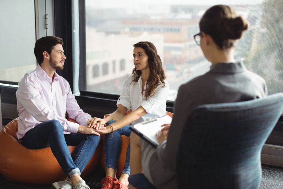 Couples Counselling in Thornhill: Rebuild Trust and Improve Communication